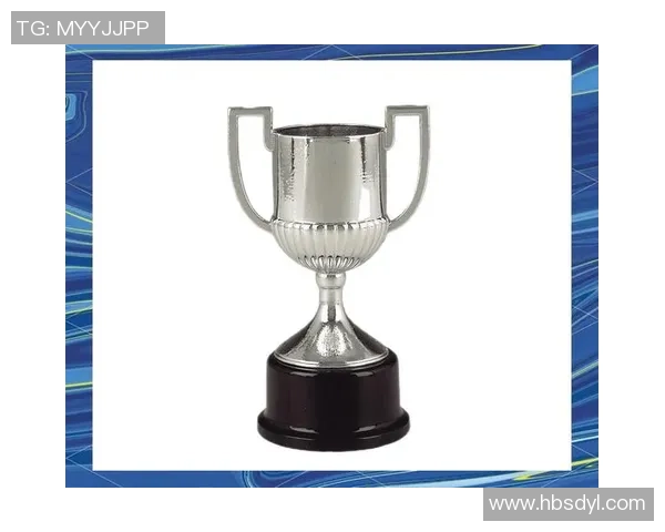 韩国13号足球明星的辉煌历程与未来展望解析 韩国13号足球明星的辉煌历程与未来展望解析